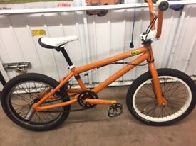 hallvard metrolink 100 2018 womens hybrid bike